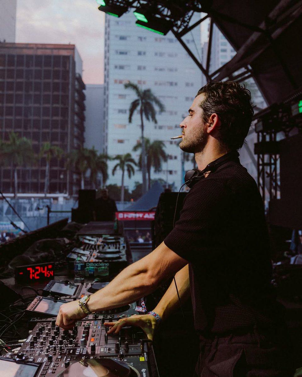 echostage's tweet photo. Mainstage DnB king, @worship_artists supergroup member, &amp; cigarette enthusiast @dimension_uk makes his headline debut at Echostage on Saturday, September 6th. 🚬

Catch high BPM’s and euphoric vocals all night long, lock in tickets at https://t.co/2vO4Lcsq3L https://t.co/Iw2XO4JZqL