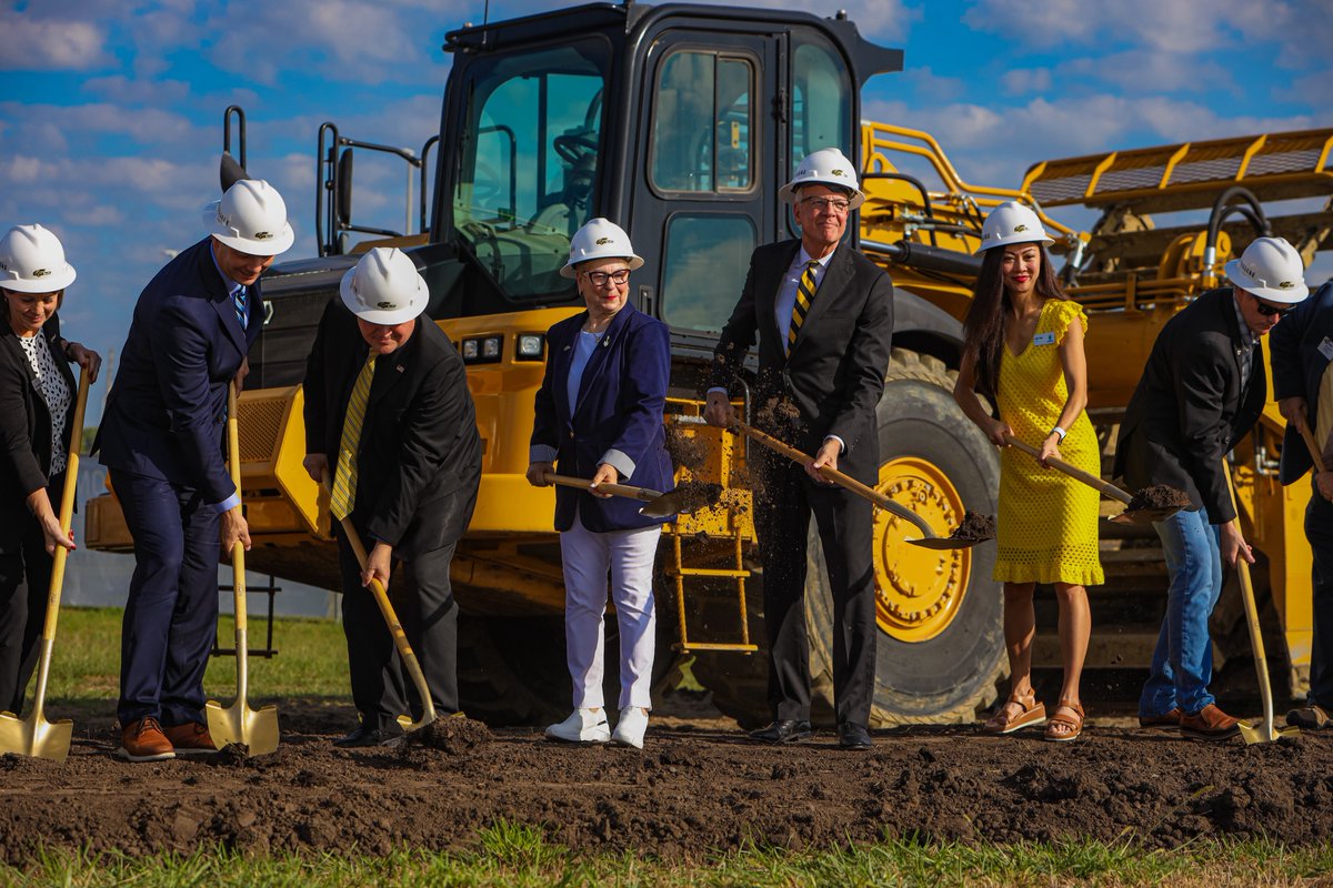 Nolan Roth tweet media