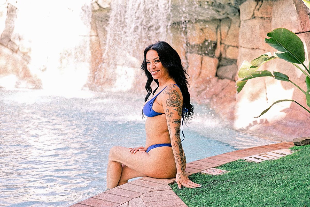 We think you'll agree, but your smiles look better when you're poolside! Toss in the weekend, some drinks, some friends, and everything's right with the world. 😉 

Don't forget...today is DJ Ian's birthday, so let our amazing resident DJ feel the love this weekend!