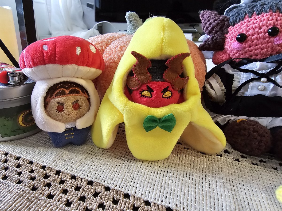 Octavia_Tav's tweet photo. My dearest @Dark_Anglican sent me so many gifts! 😭💖 I am so touched and live every single one of them. Thank you so much 😭💖💖💖💖 https://t.co/JSo5ssu9oH