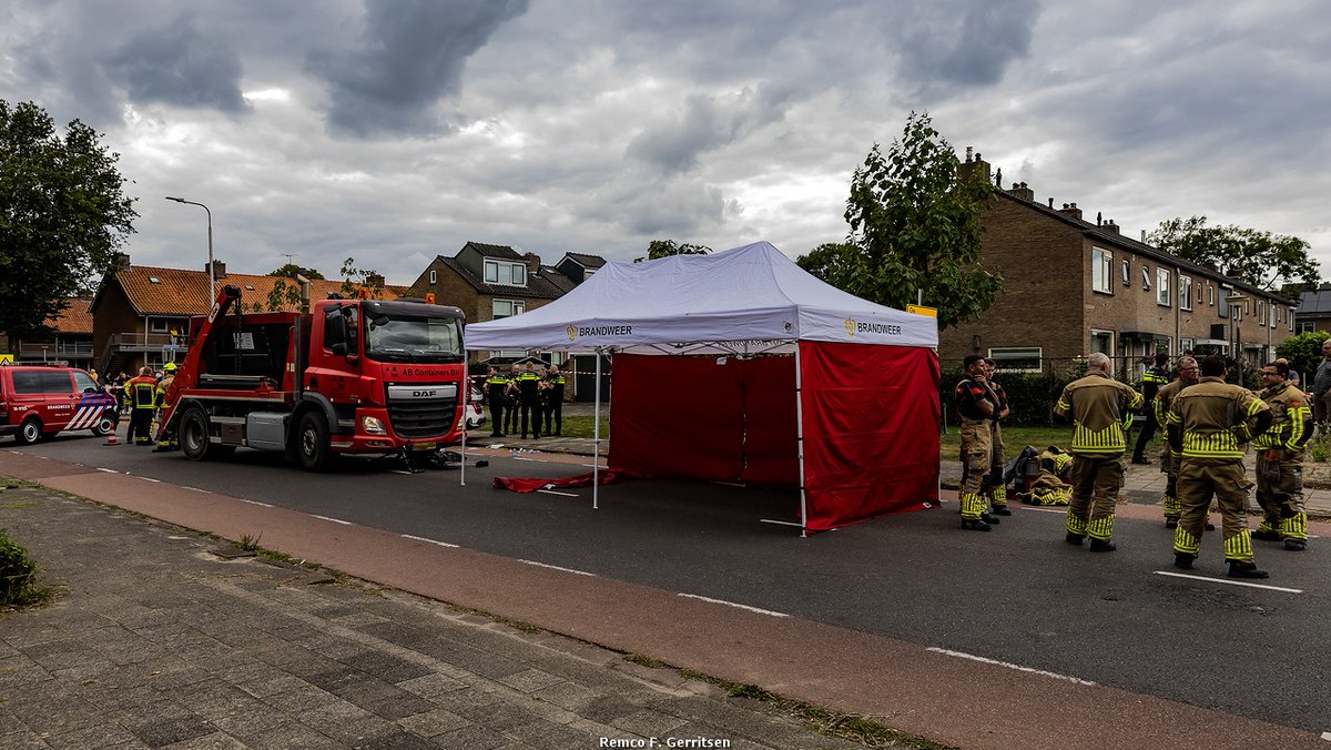 Verkeersongeval fietser en vrachtwagen in Krimpen a.d. Lek