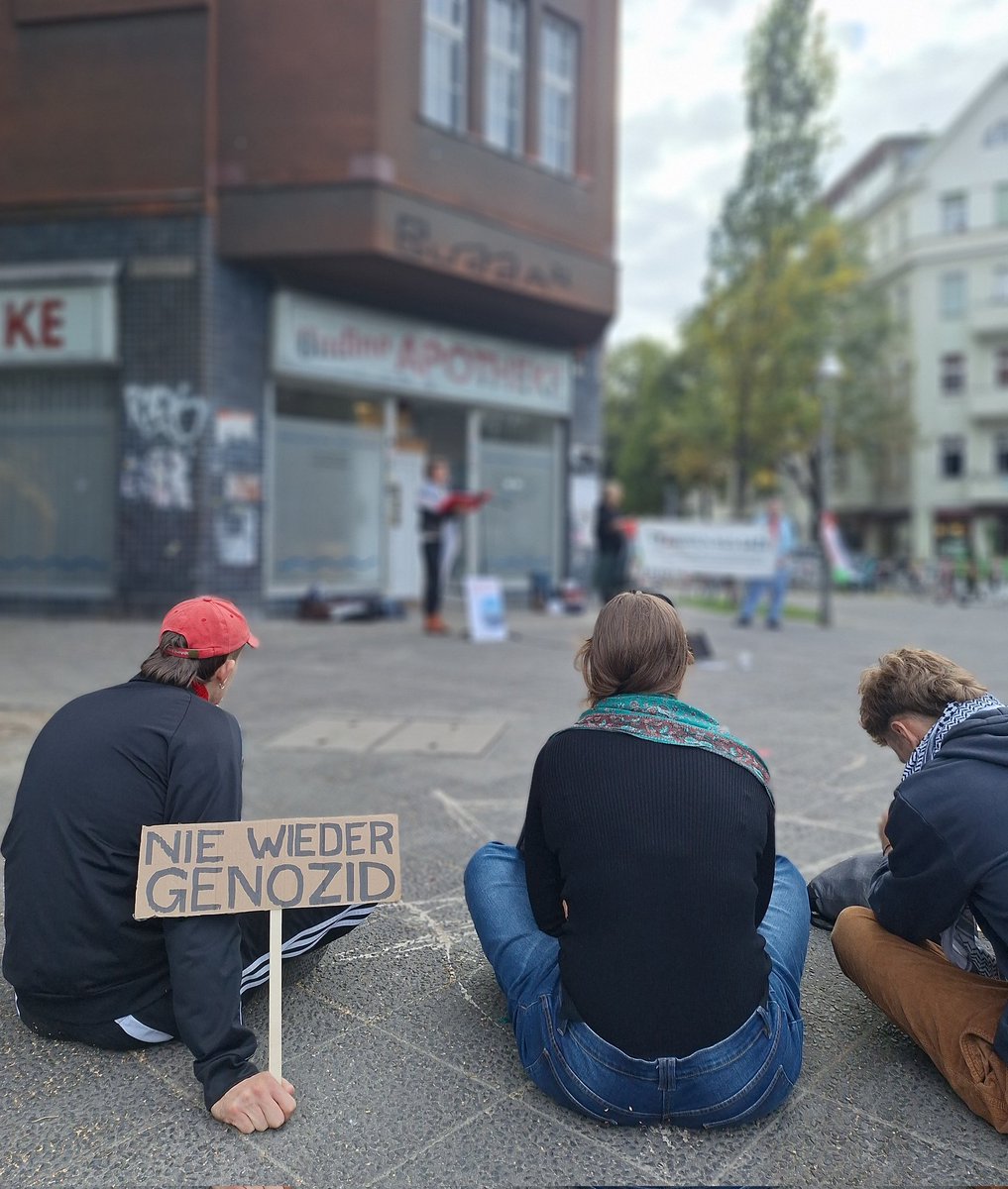 #b2208 "Stimmen aus Gaza" 🤍 aktuell am Maybachufer in Berlin