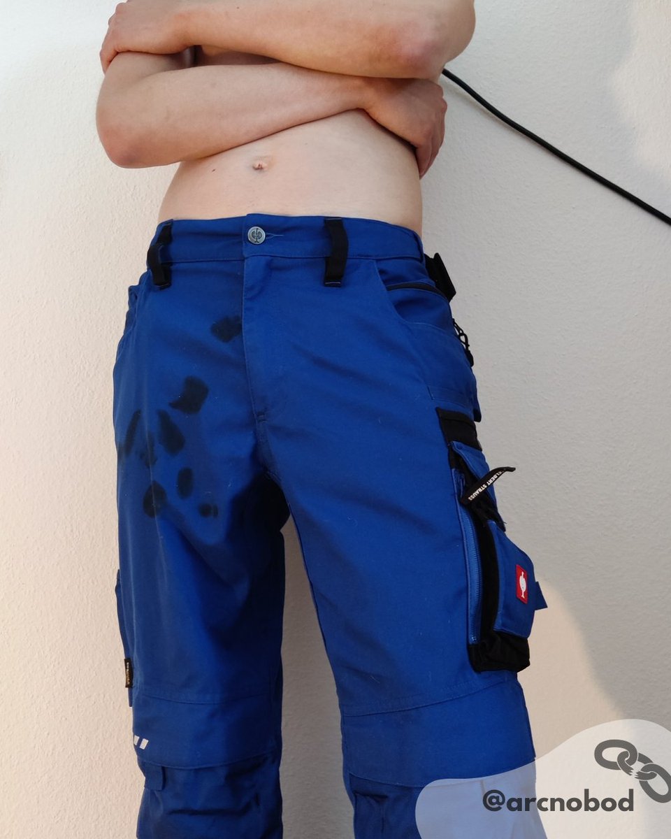 arcnobod's tweet photo. Your new apprentice

#workwear #gay #gayfetish #gear https://t.co/BpXCczWho0