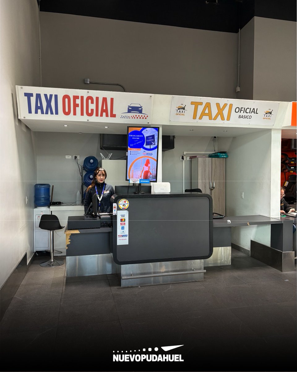 AeropuertoStgo's tweet photo. 🚕 En el #TransporteOficial del Aeropuerto de Santiago tienes dos modalidades de taxis: Los Básicos, de color amarillo; y los Turismo, de color azul.
👉 Contrata el servicio únicamente en los counters oficiales dentro del aeropuerto y evita estafas o cobros indebidos. https://t.co/fbENBkp6Tq