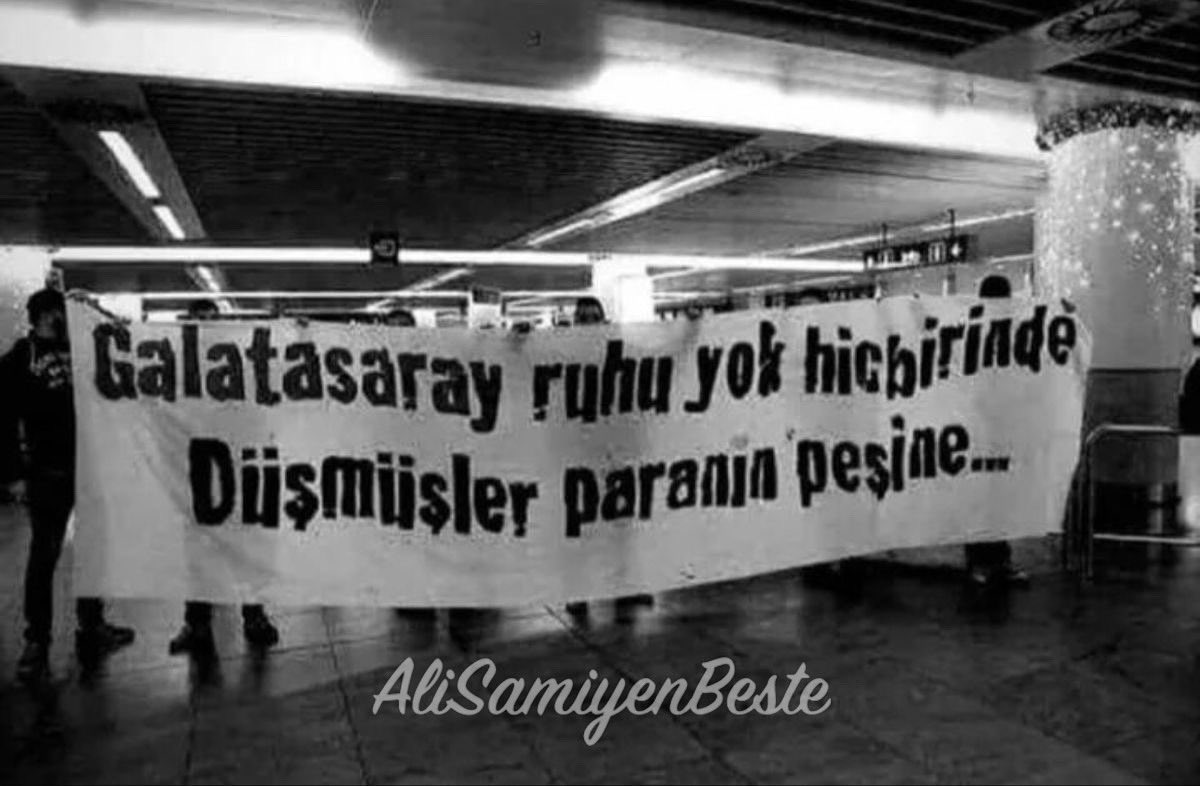 asybeste's tweet photo. GALATASARAY Ruhu Yok Hiç Birinde,
Düşmüşler Paranın Peşine…!

Kimse GALATASARAY’dan büyük değildir.!

#AsyBESTE #barışalperyılmaz #keremaktürkoğlu https://t.co/peYunSy73P