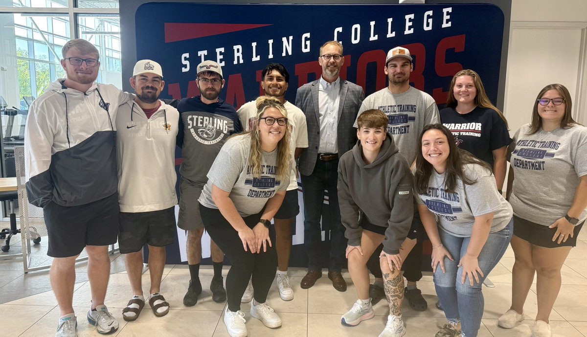 SCGradATP's tweet image. We had a very fruitful discussion in class on AI usage with THE Dr. Rich. OUR President is unmatched! 🤓👏🏼  #BeTheStandard @DrPeteATC @SterlingCLife