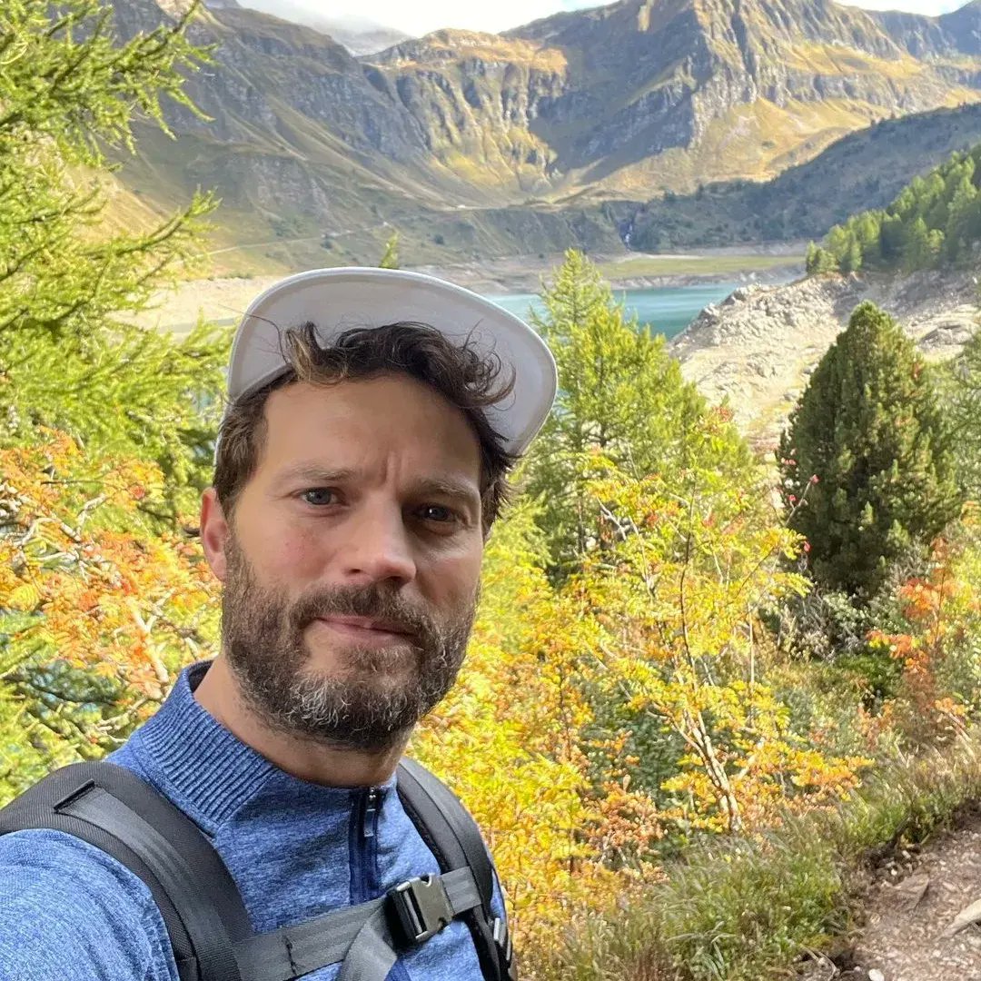 JamieDFanAc's tweet image. Happy Friday #TGIFriday #JamieDornan
