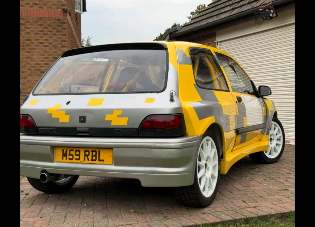 MaximumAttackDT's tweet photo. This is currently for sale on eBay. It reminds me how much I love the Clio Maxi. Would look so cool alongside the Escort. #F2Friday #maximumattack #wrc #erc #brc #motorsport #rally https://t.co/YoZwE8T0Uc