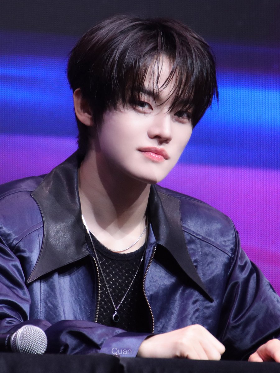 250822

#전민욱 #JEONMINWOOK  
#클로즈유어아이즈 #CLOSEYOUREYES