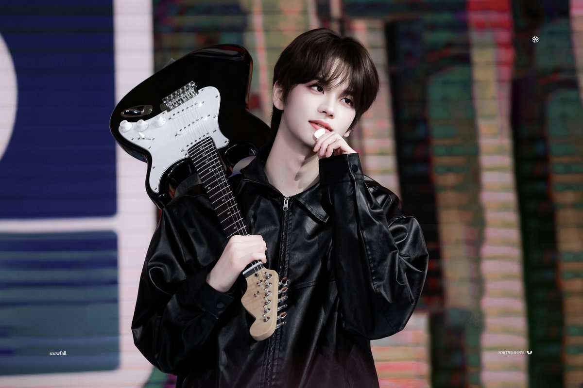 snowfall1107's tweet photo. 250517 조은뮤직

🎸🎵

#TWS #투어스 #247WithUs 
#SHINYU #신유 #신정환 https://t.co/dZVO0Kp2ak