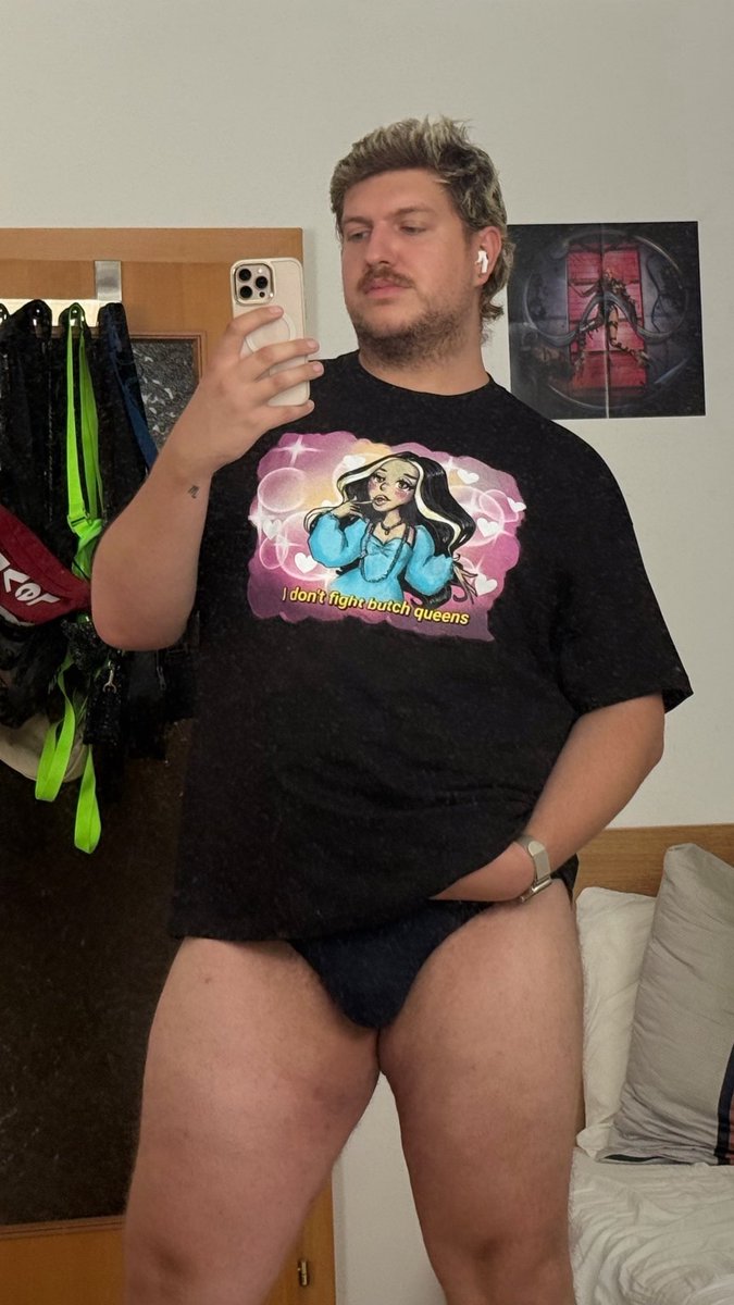 <a href="/ajaoxum/">Aja 〽️iyake-〽️ugler</a> merch came througggggh 🫦👑