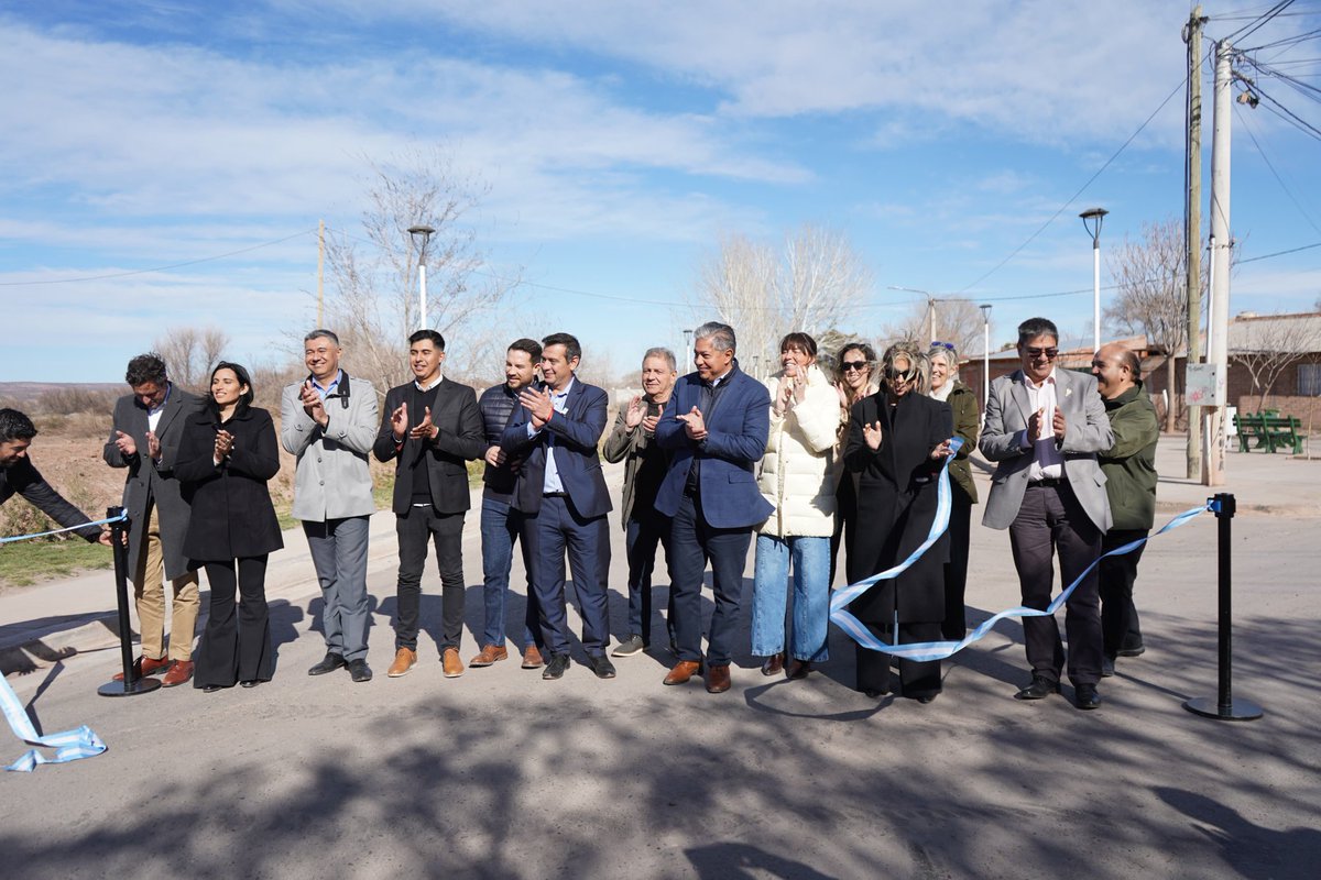 EL GAS PRIMERO PARA LOS NEUQUINOS

216 nuevas conexiones de gas a familias y al centro de salud de la meseta de Añelo, gracias al trabajo de Hidenesa.

Cuando iniciamos la gestión, más de mil hogares aún no tenían este servicio esencial. Hoy estamos cada vez más cerca de alcanzar