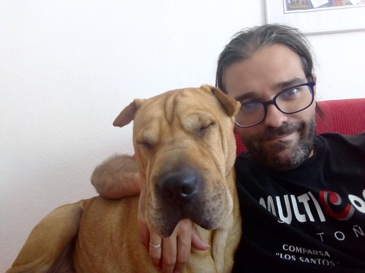 Que duro ha sido decirte adiós. Qué vacío tan grande nos dejas. Cuida de todos nosotros allá donde estés. Todos nos decían que te habías salvado la vida y fuiste tú quien nos la salvaste a nosotros. Te voy a echar mucho de menos amigo. Hasta siempre Tanguito.