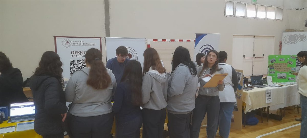 upsouniversidad's tweet image. #CoronelDorrego: Expo Joven 2025

La #UPSO estuvo presente por medio de un stand informativo con toda la #OfertaAcadémica2026📚.

✅ Representaron a la Universidad: Lic. Leandro De Simon y Amir Pérez.