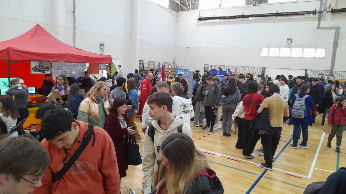 upsouniversidad's tweet image. #CoronelDorrego: Expo Joven 2025

La #UPSO estuvo presente por medio de un stand informativo con toda la #OfertaAcadémica2026📚.

✅ Representaron a la Universidad: Lic. Leandro De Simon y Amir Pérez.