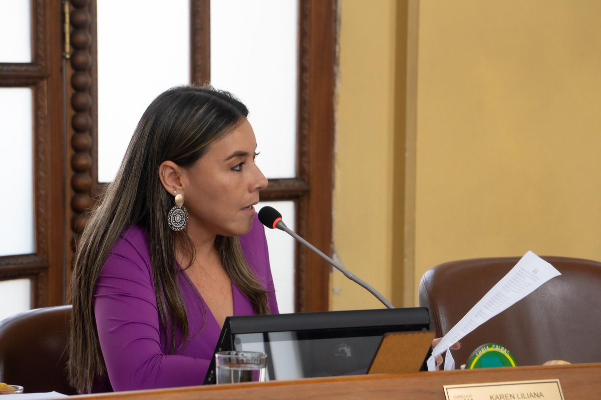 <a href="/marizagaviria/">Maria Isabel</a> <a href="/vivizuluagac/">Viviana Zuluaga</a> Karen Liliana Suárez, diputada: “Quiero iniciar por la Territorial de Salud, qué importante la intervención al Hospital de San José. Es muy triste ver el deterioro de la infraestructura. Ojalá tuviéramos la posibilidad de intervenir más hospitales”.