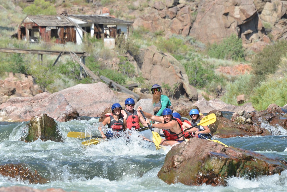 RiverRunners's tweet photo. It's low water, high adventure in the #RoyalGorge of the #ArkansasRiver in #Colorado. Raft now through September 14 with @RiverRunners.

#WhiteWaterRafting just one hour from #ColoradoSprings. https://t.co/cuHGBe5Dxg