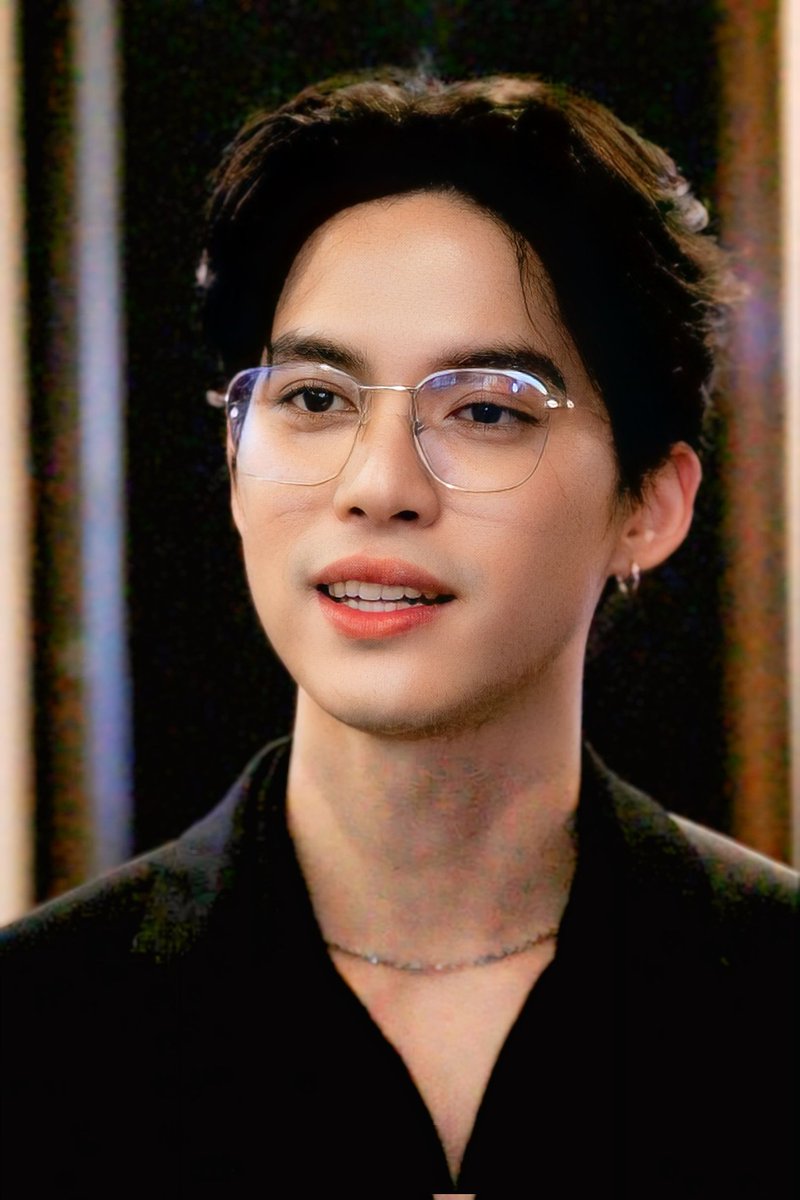 OUB_OUB's tweet photo. คิดถึงมากมายพ่อปลาทองของพี่ ภาพค่อนข้างเบลอ แต่ว่ารักเธอไม่มีวันเปลี่ยน อิอิ พี่อ๊บ รักบอส รักบอส รักบอส
#BossThanabat https://t.co/dpT9Qi0ciO
