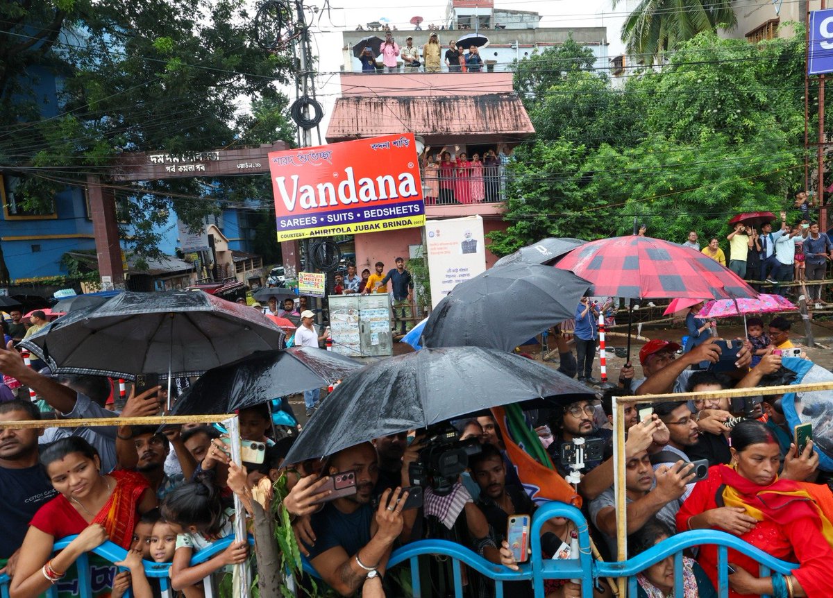 Narendra Modi tweet media