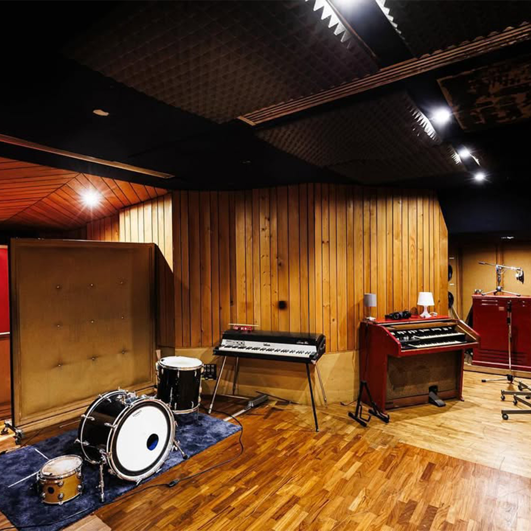 milocostudios's tweet photo. For this week’s #FeatureFriday we’re touring Rome’s Temple of Sound – the majestic Forum Studios!

More info on our website, search “Forum” 
Enquiries 📩 bookings@miloco.co.uk https://t.co/5NSJa2N957