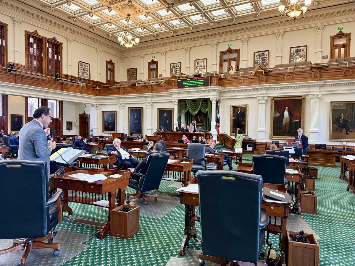 Menendez4Texas's tweet photo. Live on the Senate floor for the Second Called Special Session starting with HB 4, the redistricting bill.
▪️Follow along here: https://t.co/PDOoPaGPtf
#txlege #redistricting #HB4 https://t.co/iucGpPQn2C