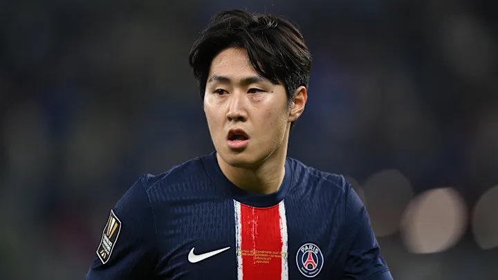 Albert Kim (@albert_kim2022) on Twitter photo It appears PSG ๐ซ๐ท have set a โฌ40-50 price tag on Lee Kang-in ๐ซ
<a href="/holazuni/">Han June Football-Asian.com</a> reports that Arsenal was interested until they signed Eze, while United are monitoring the situation.
I understand PSG not wanting to lose Kang-in but this could be toxic for his development. It appears PSG ๐ซ๐ท have set a โฌ40-50 price tag on Lee Kang-in ๐ซ
<a href="/holazuni/">Han June Football-Asian.com</a> reports that Arsenal was interested until they signed Eze, while United are monitoring the situation.
I understand PSG not wanting to lose Kang-in but this could be toxic for his development.