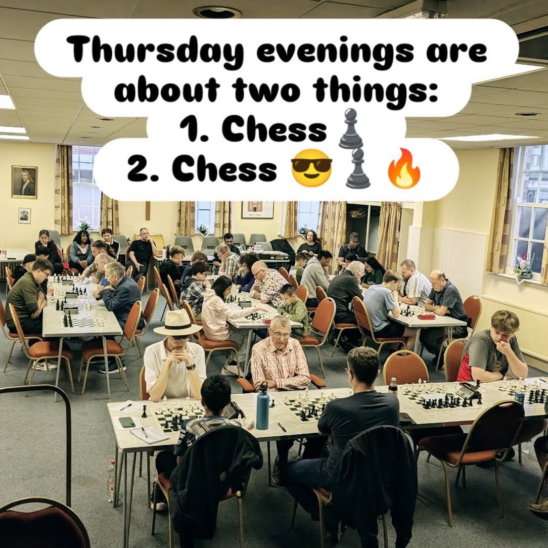 AnsteyChessClub's tweet image. Just a regular Thursday night at the club - club championship, county championship and a farewell to one of our own blitz tournament going on….. 👌🏻💪🏻👍🏻♟
#chess #blitzchess #ecf #ecfonline