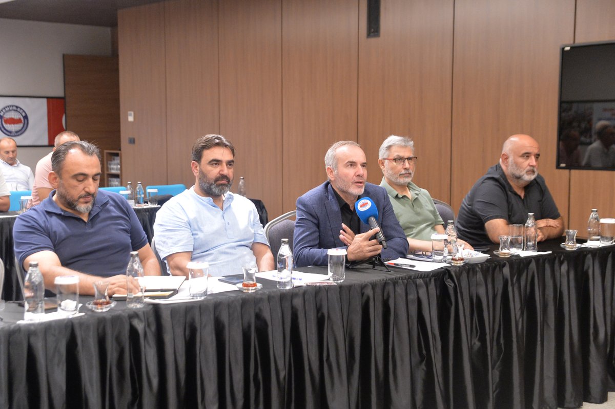 Genişletilmiş Başkanlar Kurulu Toplantımızı gerçekleştirdik.

8. Dönem Toplu Sözleşme sürecindeki gelişmeleri, elde edilen kazanımları ve gelinen aşamayı kapsamlı biçimde değerlendirdik.

Kamu görevlilerimizin beklentileri doğrultusunda sürecin her yönünü ele alıyoruz.