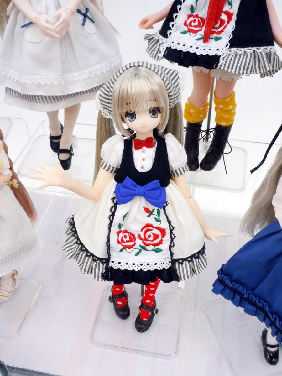 【レーベルショップ名古屋OPEN☆】
～本日のおすすめ～
『LSS「薔薇の乙女ワンピset～by カニホル～」AZONE Dolly Outfits Designers Collection』
名古屋店にてただいま販売中です✨
#azone #アゾン #えっくすきゅーと #カニホル