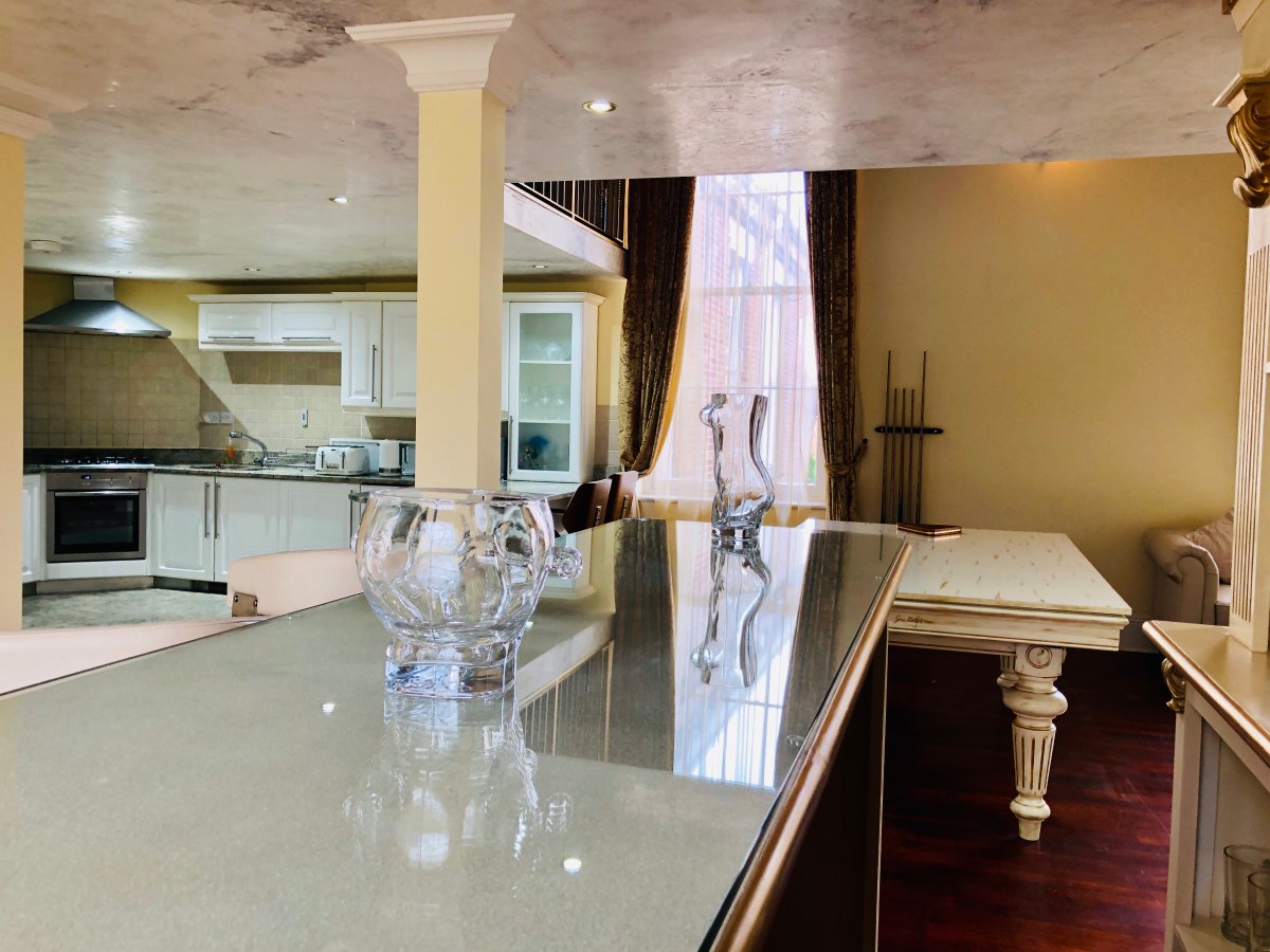 PP_Estates's tweet photo. New to market - 3 Bed Apartment, Princess Park Manor, Royal Drive, London N11 3FS, £784.62pw. View details: https://t.co/SU9lnGr0te https://t.co/AKrjK6J8uA