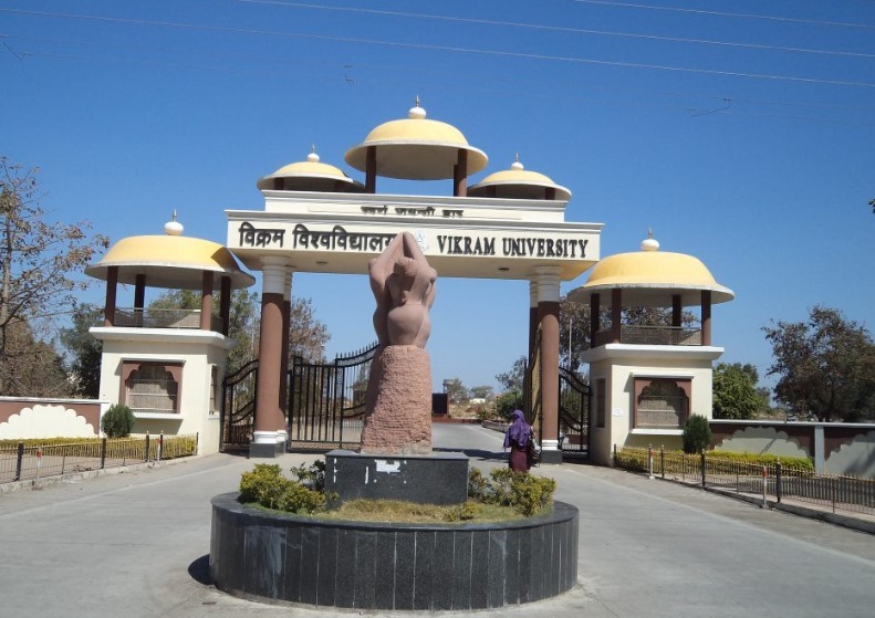 ITDCindia's tweet image. Akashvani Ujjain: Voice Test Conducted for Selected Applicants
itdcindia.com/akashvani-ujja…
#AkashvaniUjjain #VoiceTest #AllIndiaRadio #RadioAudition #TalentSelection #UjjainNews #RadioBroadcasting