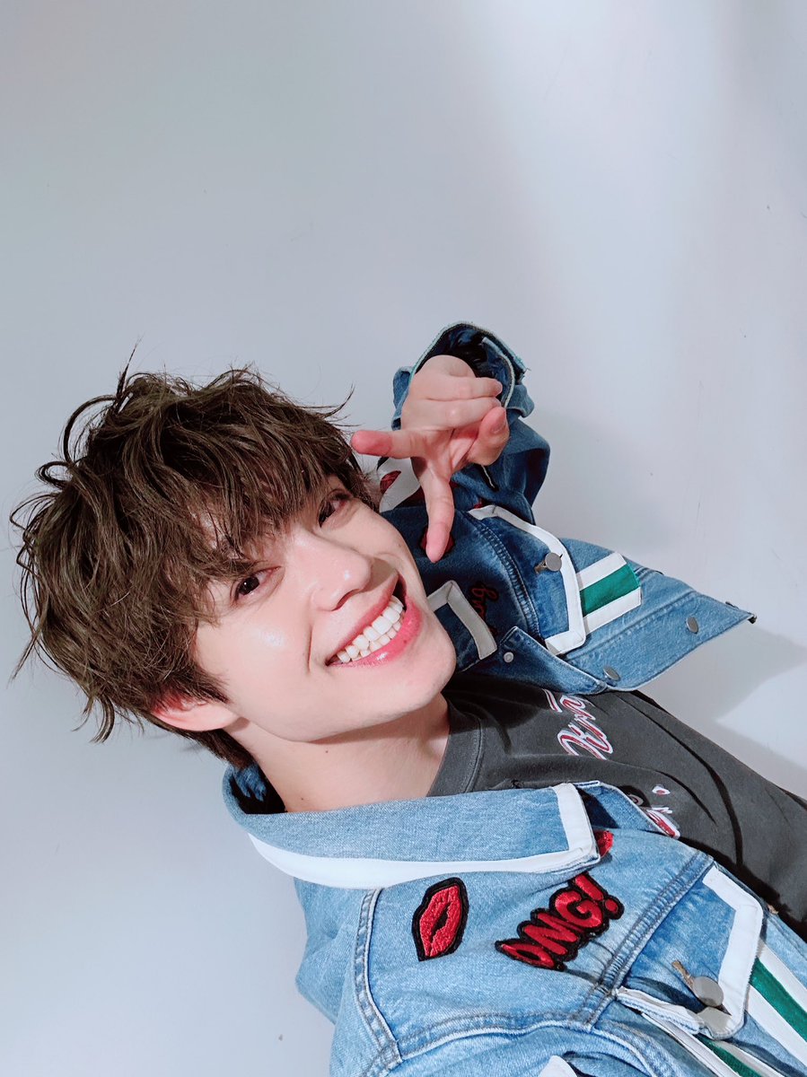 AiOUワンマンライブ「Mr.Pirates」
お邪魔しました。
ありがとうございました！

2周年ワンマンから演出を担当させていただいておりますが、まさか自分も出るとは…笑

ゆうたもゲストありがとう。
また共演出来るように頑張ります。

これから別件で大阪です🚄
さっきの本番が夢みたいです…🌀