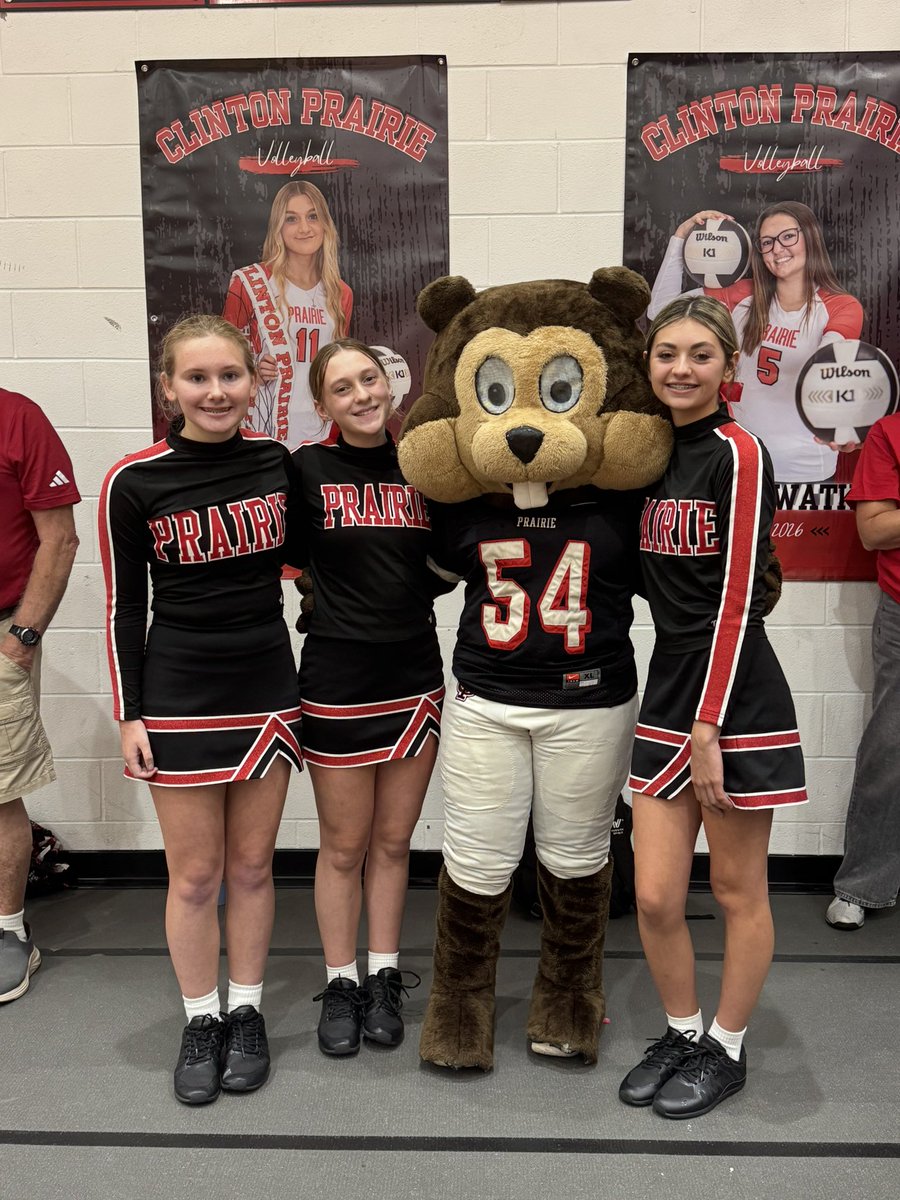 Gopher_Cheer's tweet image. Shout out to the JV cheer team for doing an amazing job at cheering at their first High School game. They also got to cheer on one of their teammates on the Volleyball team. Great job ladies!!
