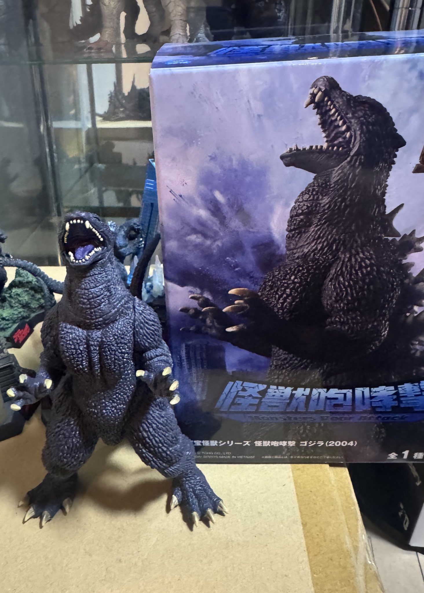 GODZILLAゴジラ東宝怪獣シリーズ 怪獣咆哮撃　 フィギュア　⑥点セット Amazon.co.jp: 東宝怪獣シリーズ 怪獣咆哮撃 ゴジ'ラ（1954） A