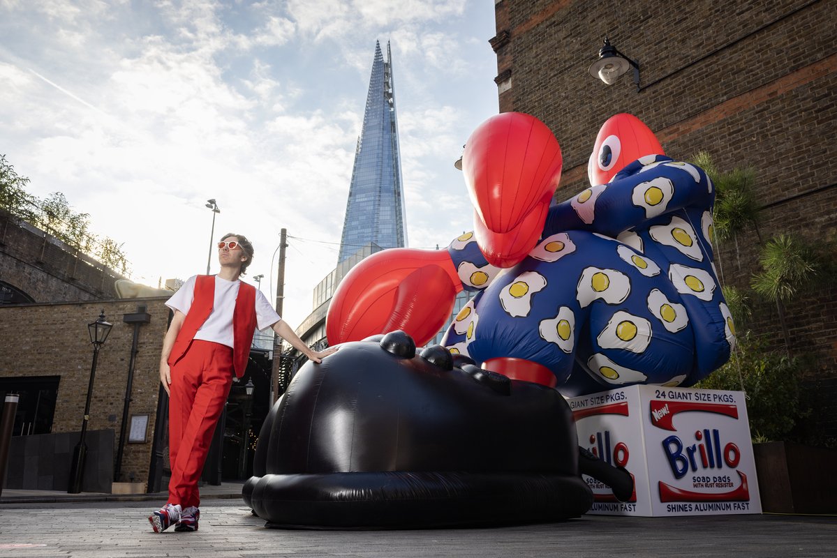 The Lobstars (@thelobstars) on Twitter photo Philip Colbert’s (<a href="/lobsteropolis/">Philip Colbert</a>) free pop-art takeover lands at Borough Yards, London 🦞
✨ Lobster Yards
📍 Borough Yards, South Bank, London
📅 22 Aug – 30 Oct 2025
Featuring giant surreal lobsters, inflatables & building takeovers — open-air art for all! Philip Colbert’s (<a href="/lobsteropolis/">Philip Colbert</a>) free pop-art takeover lands at Borough Yards, London 🦞
✨ Lobster Yards
📍 Borough Yards, South Bank, London
📅 22 Aug – 30 Oct 2025
Featuring giant surreal lobsters, inflatables & building takeovers — open-air art for all!