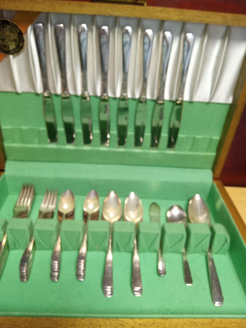 Brookwood-Branbury Silverplate 1950, 1881 Rogers by Oneida Silver, Silverware, Flatware, Service for 8, 53 Pieces.         (3971) etsy.me/3JlP4wb via <a href="/Etsy/">Etsy</a>  #wiseshopper