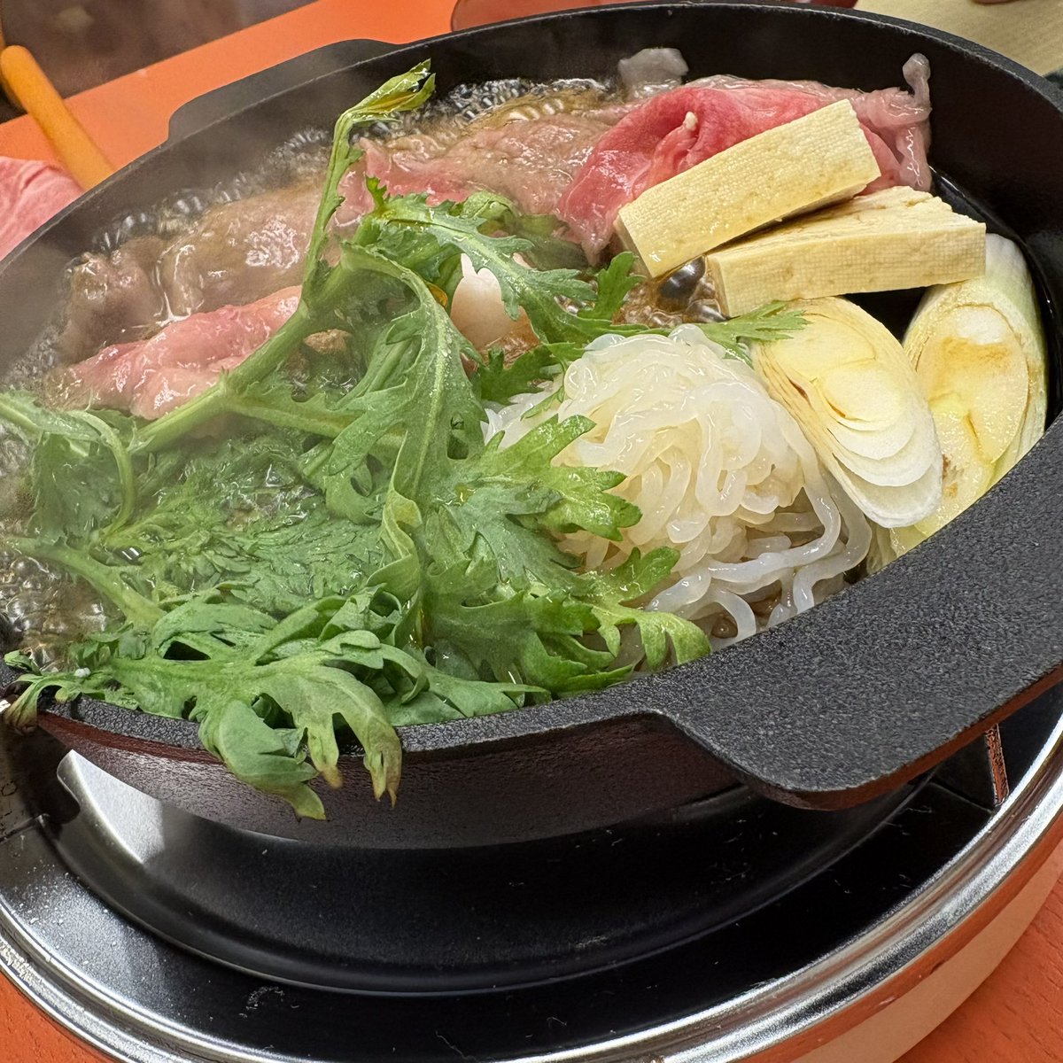 ym_990624's tweet photo. 遅めのお休み🥹 https://t.co/8Hwk9W09pM