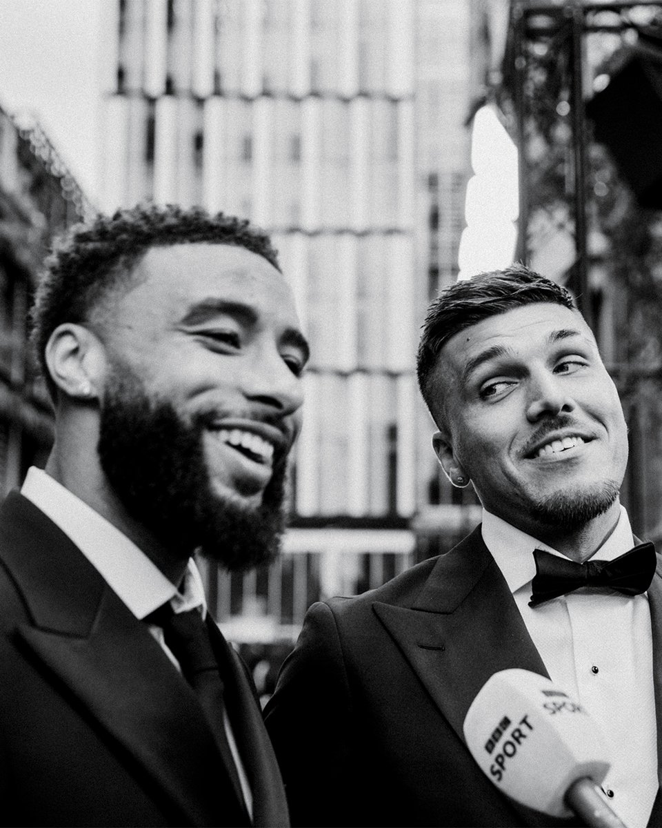 All smiles from the Leeds lads 😄