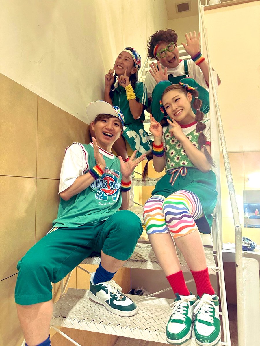 GRe4N BOYZイマーシブライブシアター2025『The XY』in愛知

第１９座標は名古屋！Zepp Nagoya！
ライブハウスならではの熱狂を全身に浴びさせて頂きすこぶる心地良かったです‼️アツアツの激アツでら最狂🕺💃✨💦
床で寝る坊やが可愛かったー💚💚

NEXT→京都👘

#GRe4NBOYZ 
#恒例の階段フォト