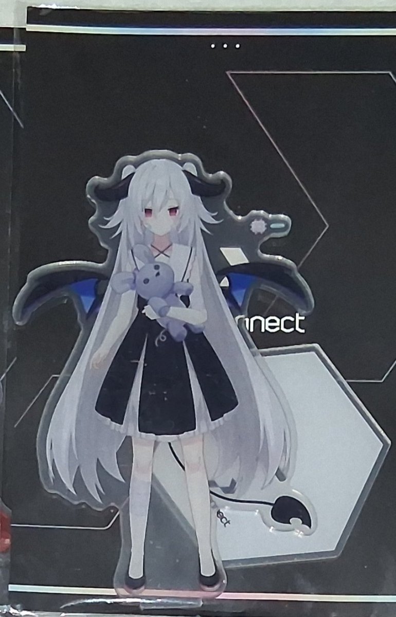RubberToeUmu's tweet photo. #PhaseInANYC #PhaseConnect if anyone manages to get an Into Euphoria Hina standee, as pictured below, from the gacha box and is open to trade for an Aiko standee at the con, please lmk 🙏 https://t.co/ZoajBIbXZQ