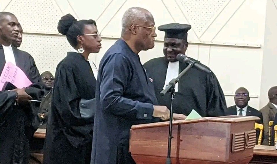 MimiMefoInfo's tweet photo. The Constitutional Council hearings have begun and Barrister Akere Muna is currently presenting his case for the disqualification of President Paul Biya's candidacy.
📸 CRTVWeb
#AkereMuna #MMINews #RoadToEtoudi2025 #CameroonDecides2025 #237Votes https://t.co/25mdy7huJK