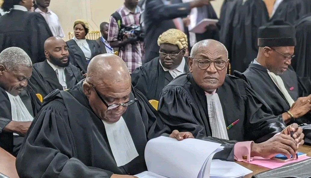 MimiMefoInfo's tweet photo. The Constitutional Council hearings have begun and Barrister Akere Muna is currently presenting his case for the disqualification of President Paul Biya's candidacy.
📸 CRTVWeb
#AkereMuna #MMINews #RoadToEtoudi2025 #CameroonDecides2025 #237Votes https://t.co/25mdy7huJK
