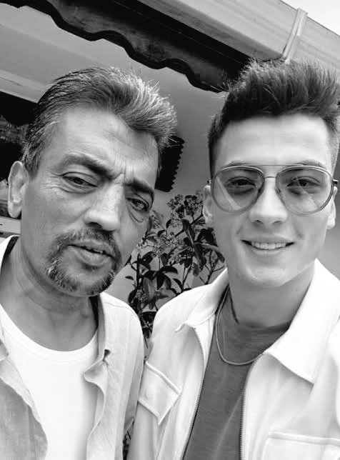 Allah rahmet eylesin mekanın cennet olsun İnşallah toprak seni incitmesin Mustafa amcam seni çok seviyoruz
#MustafaÖzkaya