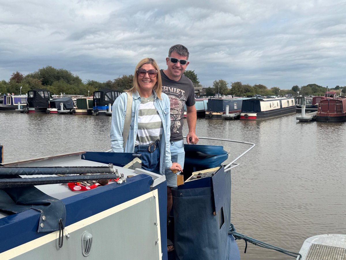 👏👏 Handover day👏👏

Congratulations to Michael &amp; Nicola on the purchase of Ascot, the team at Venetian Marina wish them all the best on their new adventure.

#sellyourboat #brokerage #cheshiremarina