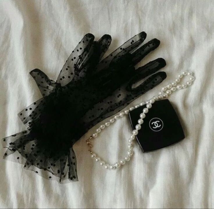 ✴︎ .. / Fairest cherry on top tweet media