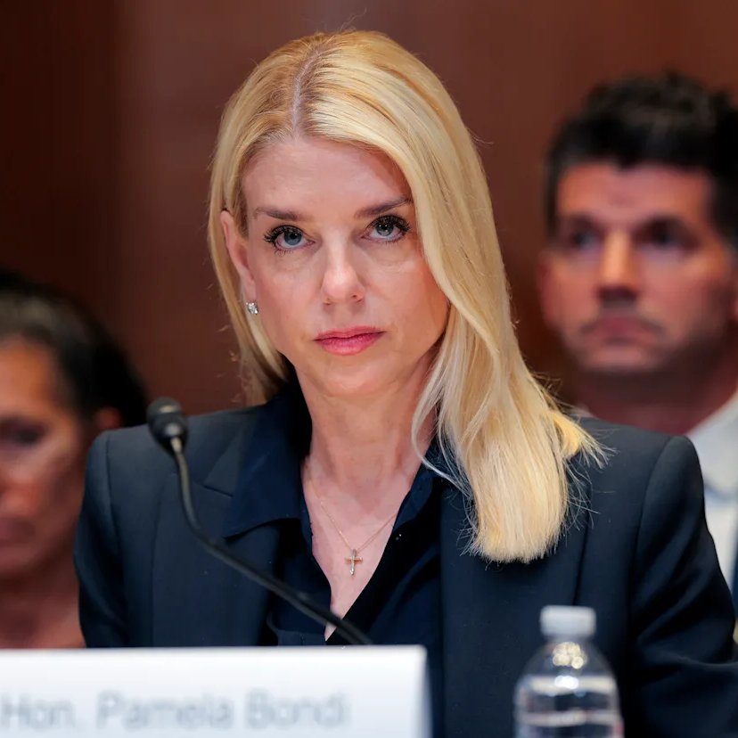 EricLDaugh's tweet image. 🚨 JUST IN: Following the FBI raid of John Bolton's home in a national security investigation, AG Pam Bondi declares, "America's safety isn't negotiable. Justice will be pursued. Always."

No one is above the law.