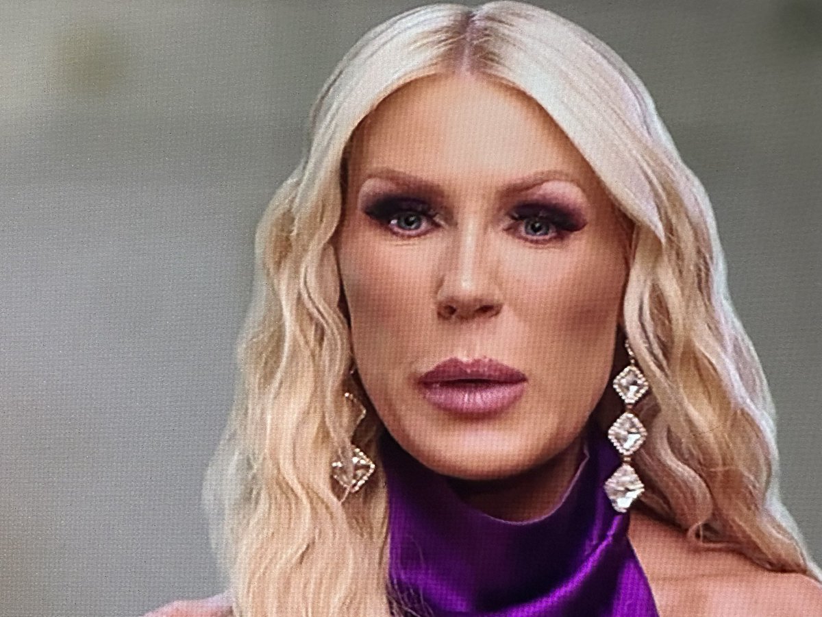 going to start posting like those Christians that take pictures of their TVs and tweet things like "you can tell that there is no soul behind her eyes only the devil"