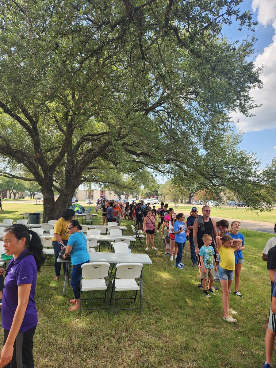 WacoFilmFest's tweet photo. Thanks WACO for another great event! We have away over 650 backpacks with school supplies to area children and families!!!! #wacofilmfest #wacofamilyfilmfest #servingwithheart https://t.co/KON5hz6085