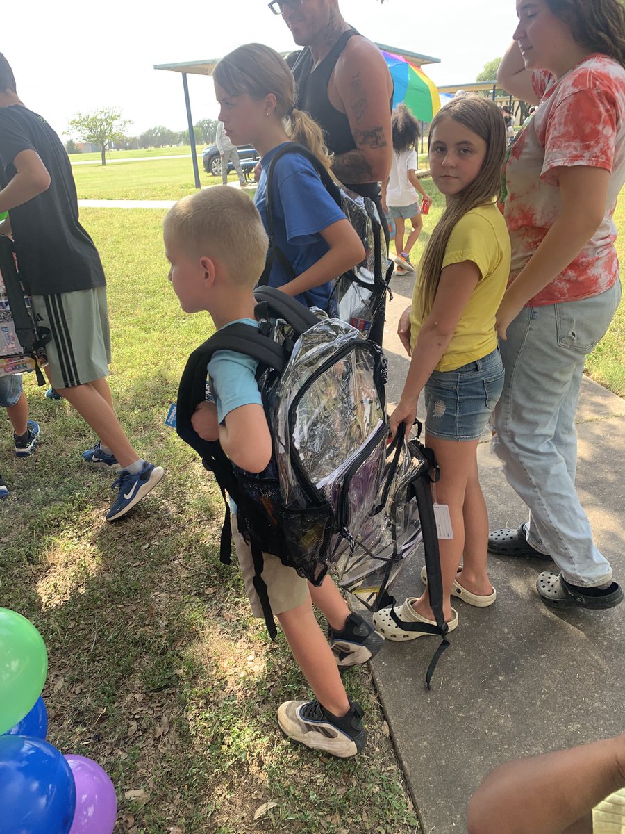 WacoFilmFest's tweet photo. Thanks WACO for another great event! We have away over 650 backpacks with school supplies to area children and families!!!! #wacofilmfest #wacofamilyfilmfest #servingwithheart https://t.co/KON5hz6085