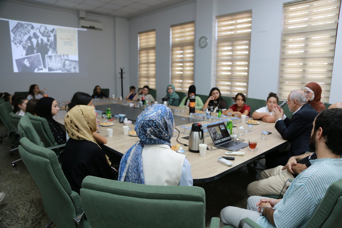 Kuzey Makedonya Üsküp’ten kardeşlerimiz yanımızdaydı!

Üsküp Nesil Derneği Kardelen Okulu öğrencileri, yaz kampı için geldikleri İstanbul’da Genel Merkezimizi ziyaret etti.

Onlarla tanışmaktan ve çalışmalarımızı paylaşmaktan büyük memnuniyet duyduk.